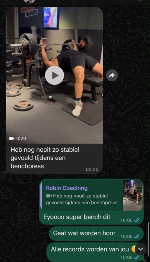 Appje van Robin: hij heeft zich nog nooit zo stabiel gevoeld tijdens een benchpress.